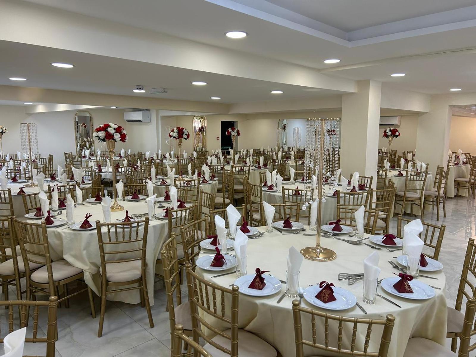 Zaheer'S Hotel Baldock Εξωτερικό φωτογραφία