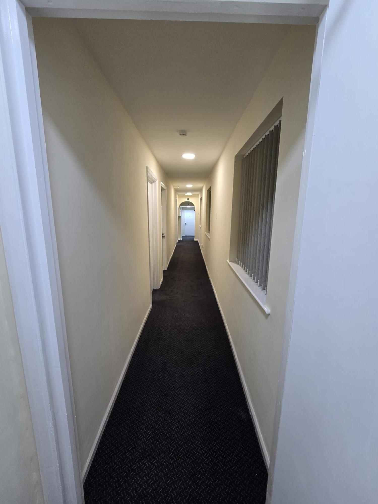 Zaheer'S Hotel Baldock Εξωτερικό φωτογραφία